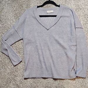 Zenana Outfitters Light Gray V-Neck Sweater